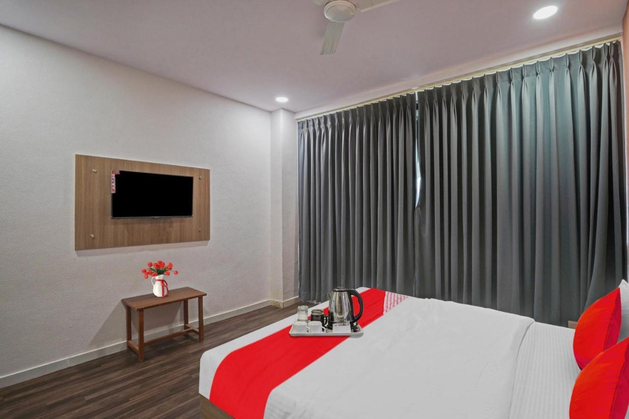 Hotel O Infinity Surat Ngoại thất bức ảnh
