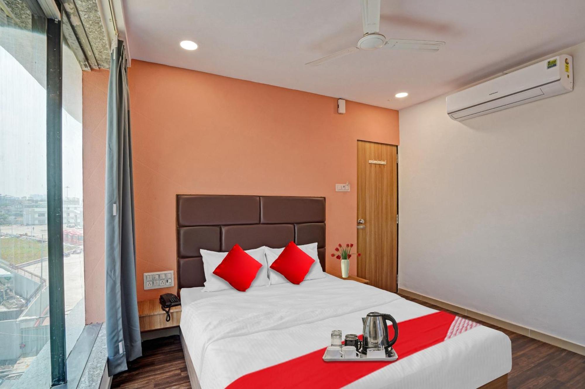 Hotel O Infinity Surat Ngoại thất bức ảnh